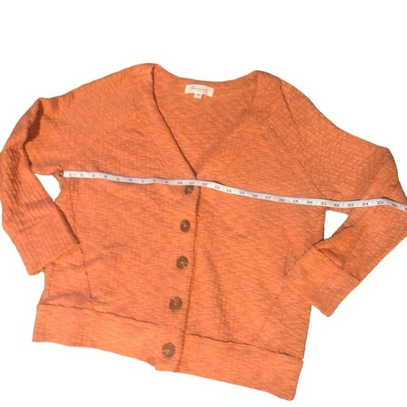 Two by Vince Camuto light orange sweater buttons. Size large women’s - Picture 2 of 7